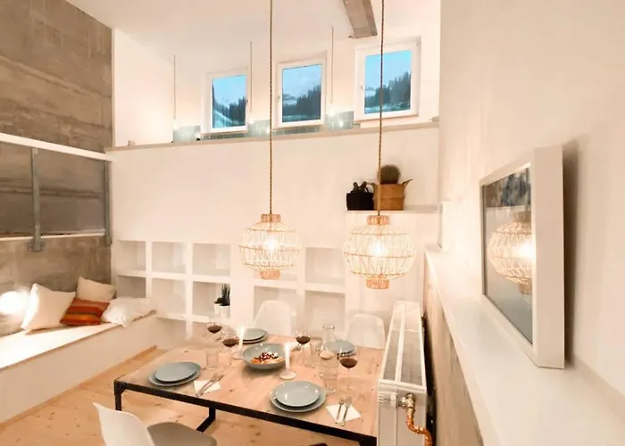 Pool-loft: Wandern, Erholen & Sauna Siebengebirge Erpel